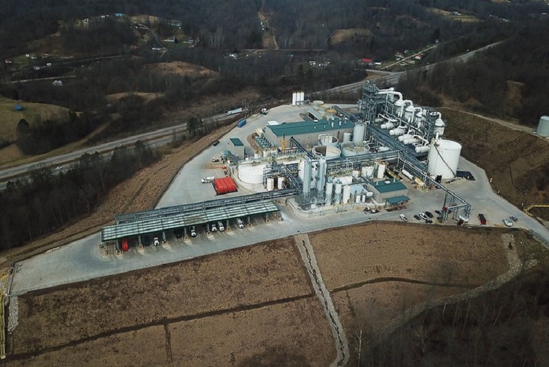 AppalachianBuildout Fracking waste recycling plant in Doddridge County, WV. Photo by Ted Auch